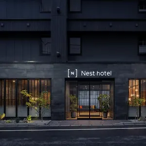 Nest Yaesu *** Tokio